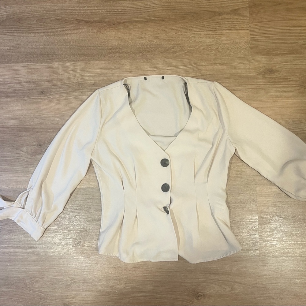 Pleated V neck button blouse